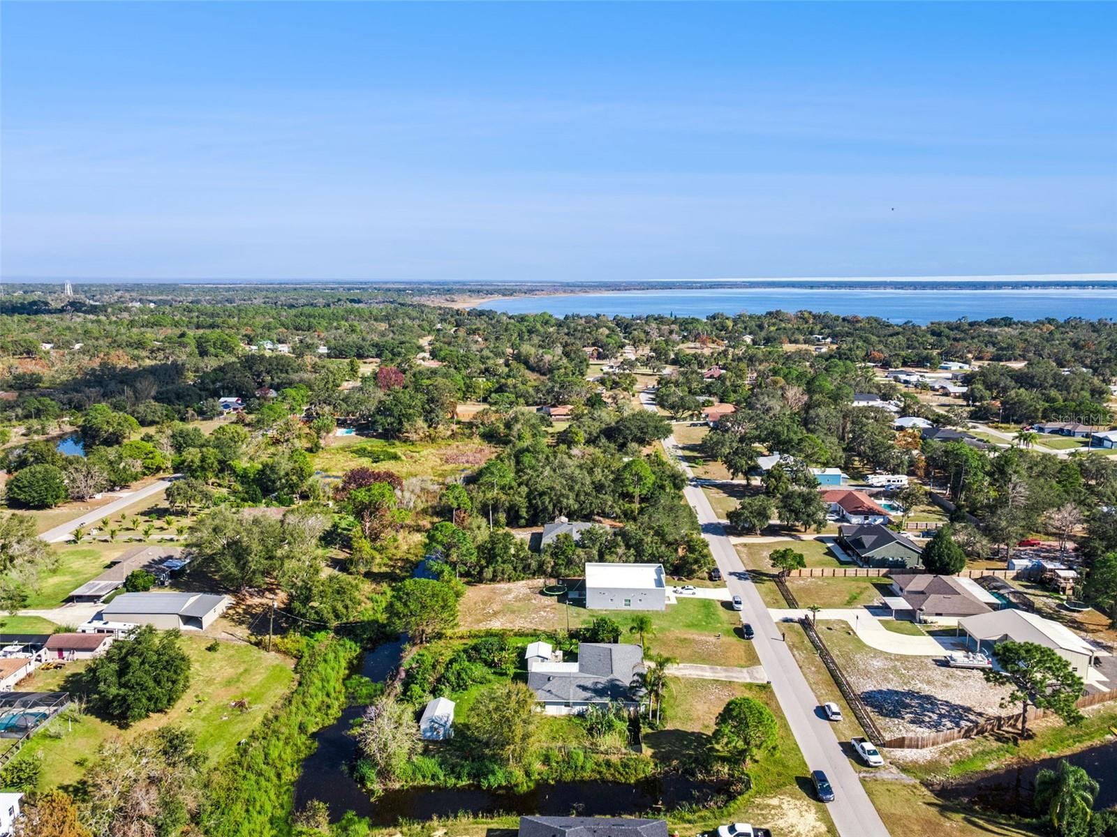 WALK IN WATER LAKE ESTATES PH 03 - Residential