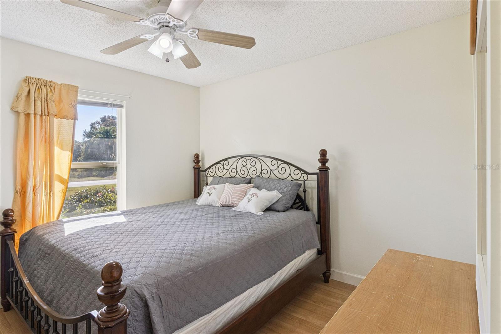 WALK IN WATER LAKE ESTATES PH 03 - Residential