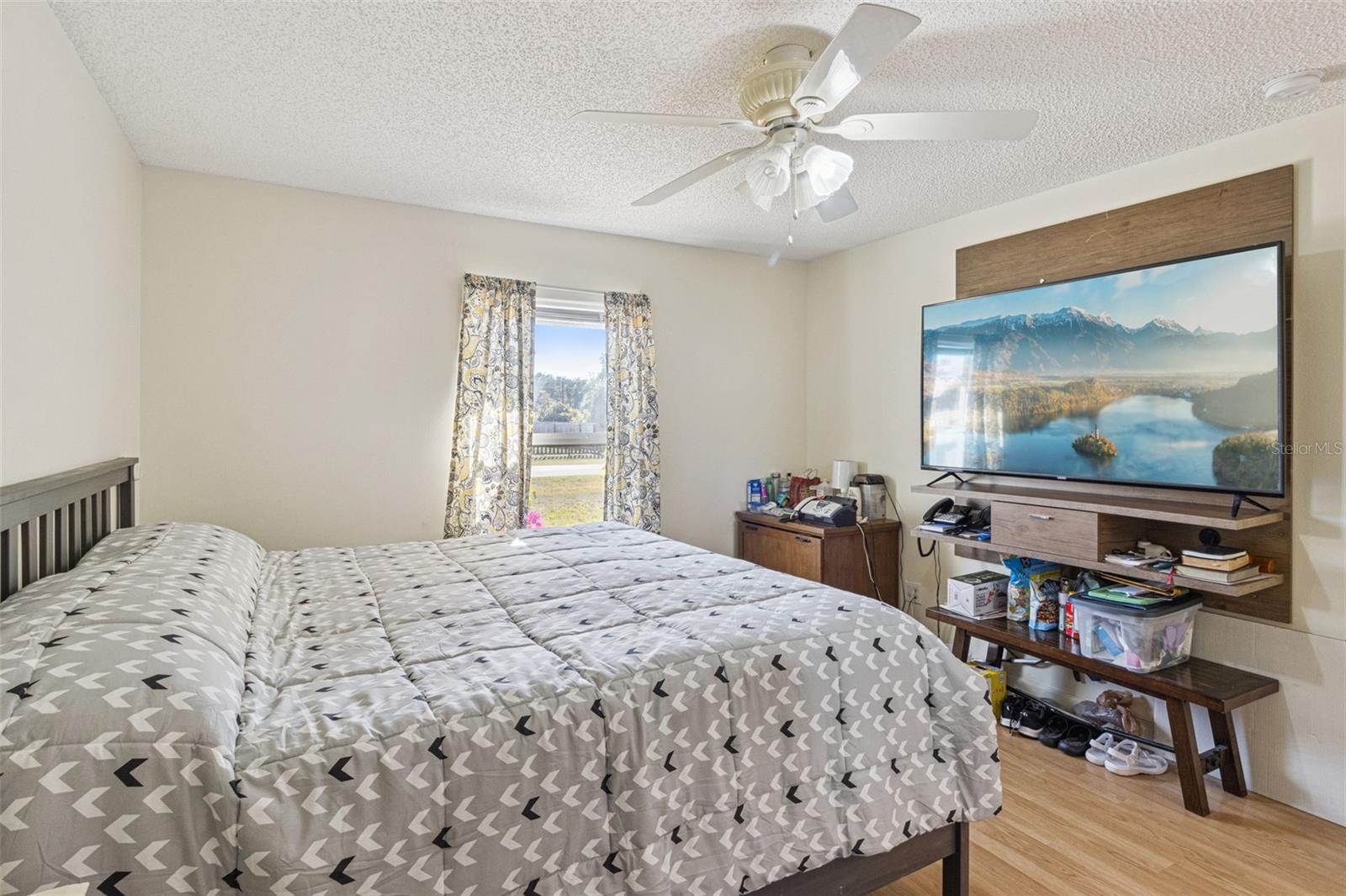 WALK IN WATER LAKE ESTATES PH 03 - Residential