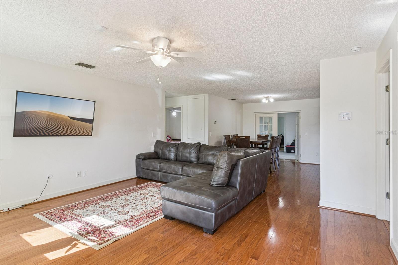 WALK IN WATER LAKE ESTATES PH 03 - Residential