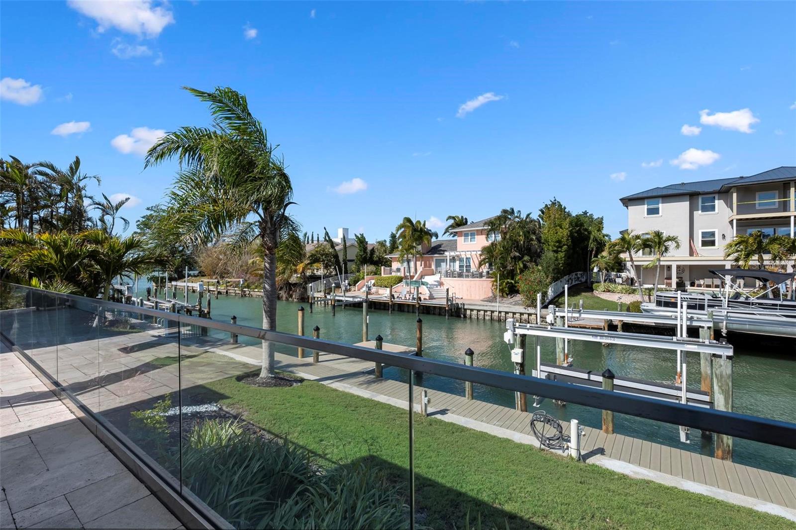 KEY ROYALE - Residential