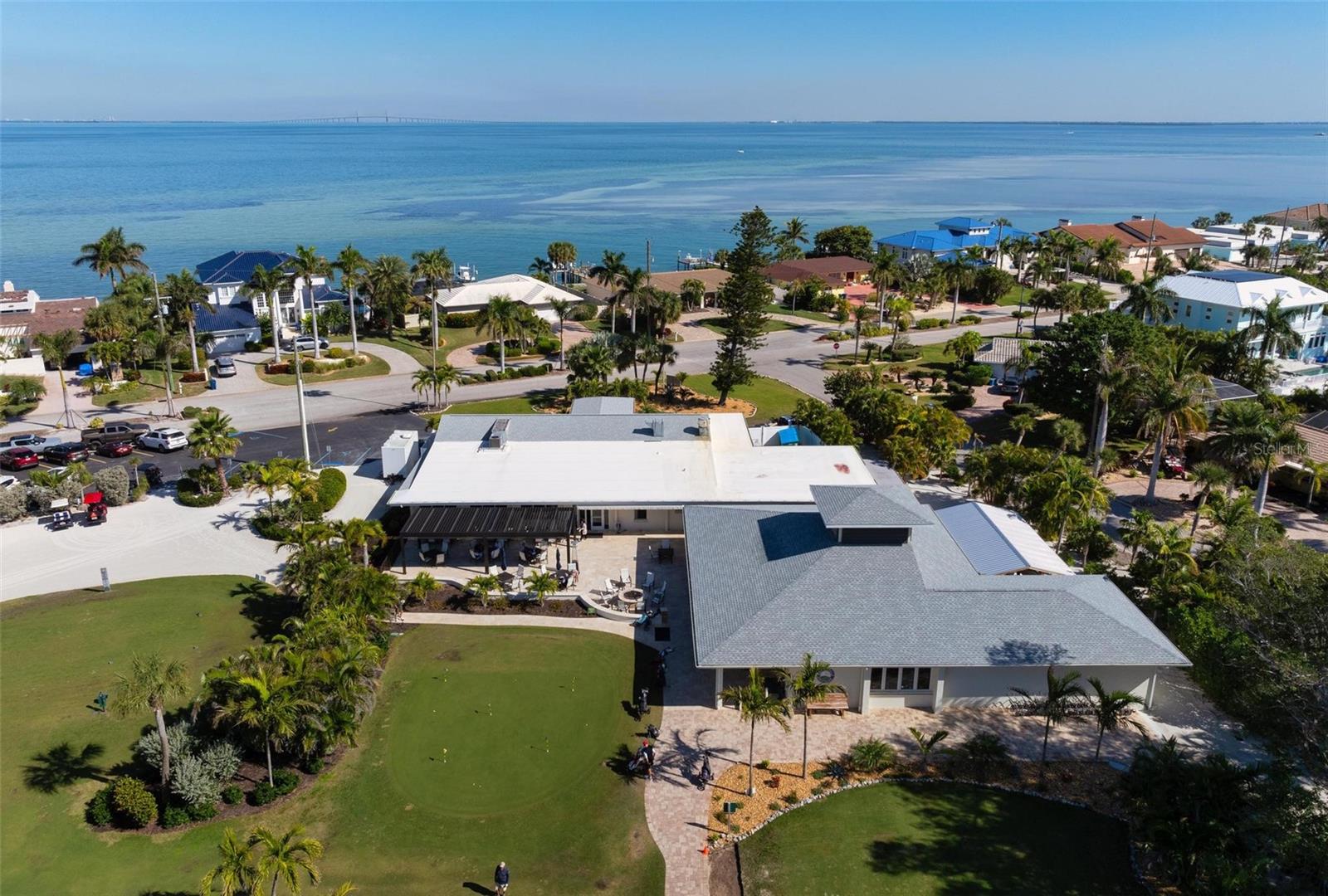 KEY ROYALE - Residential