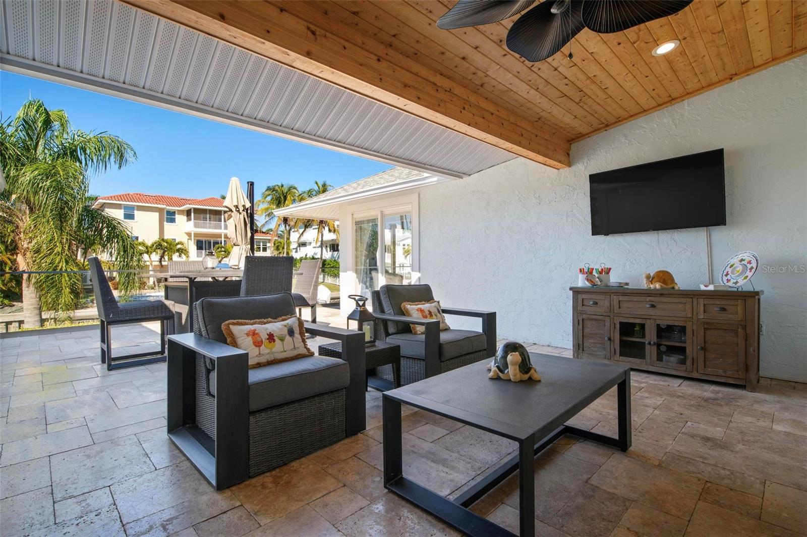 KEY ROYALE - Residential