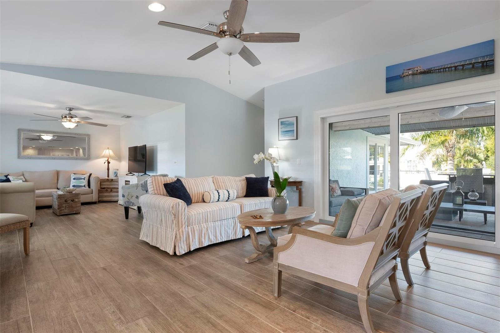 KEY ROYALE - Residential