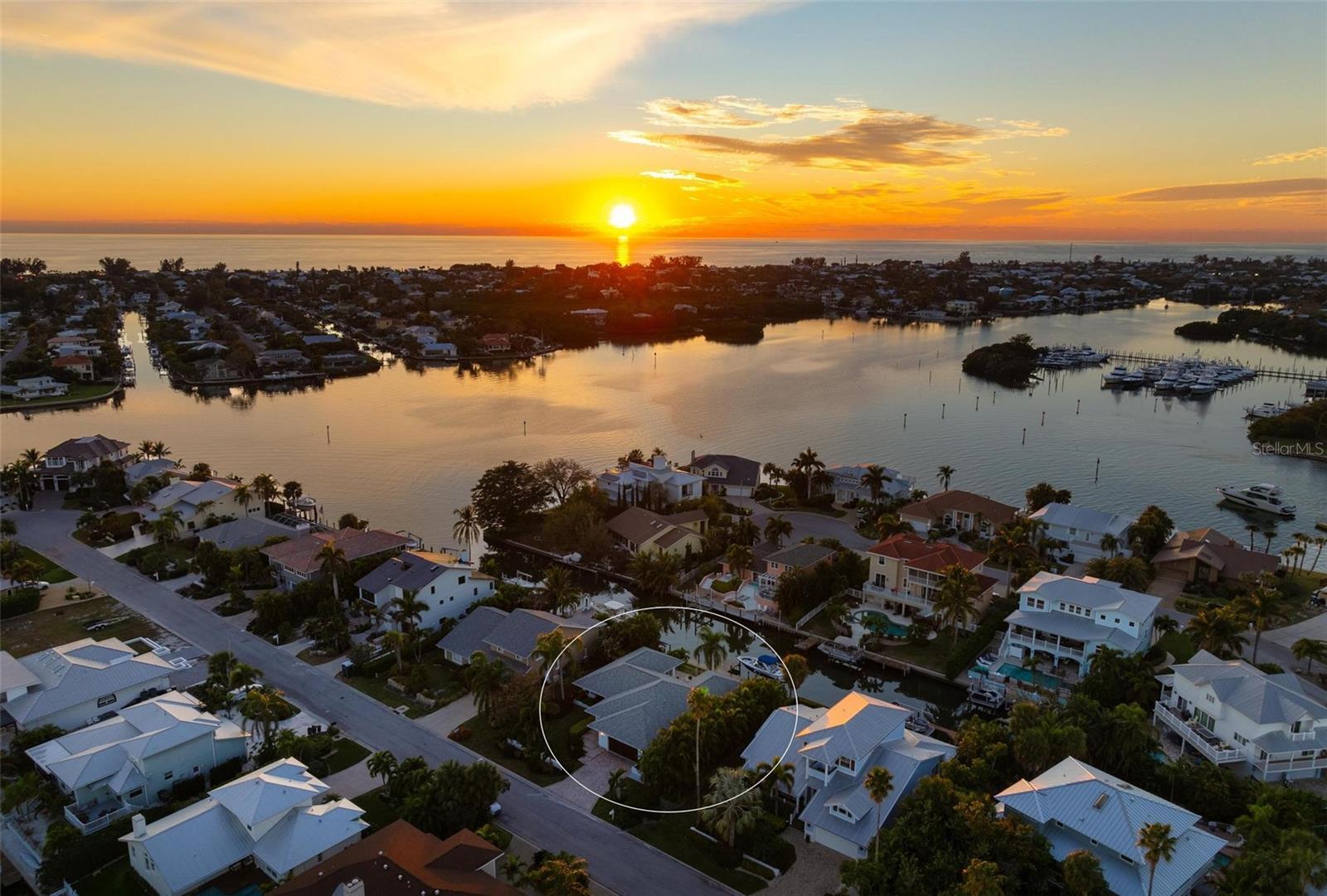 KEY ROYALE - Residential