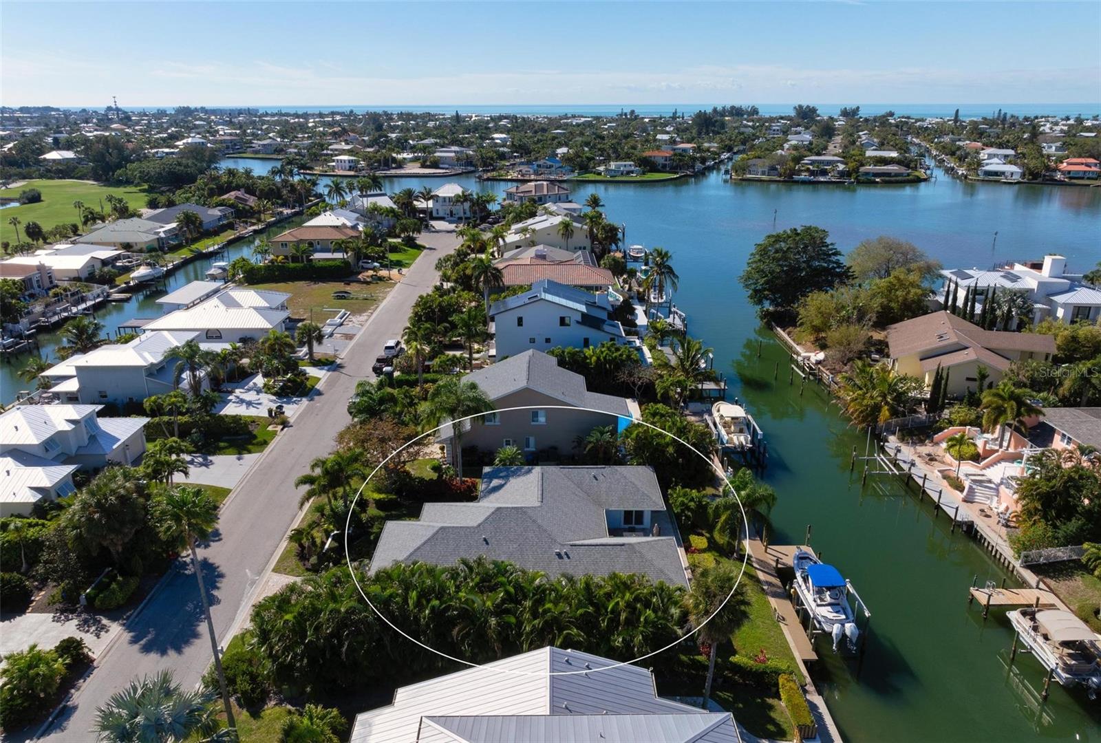 KEY ROYALE - Residential