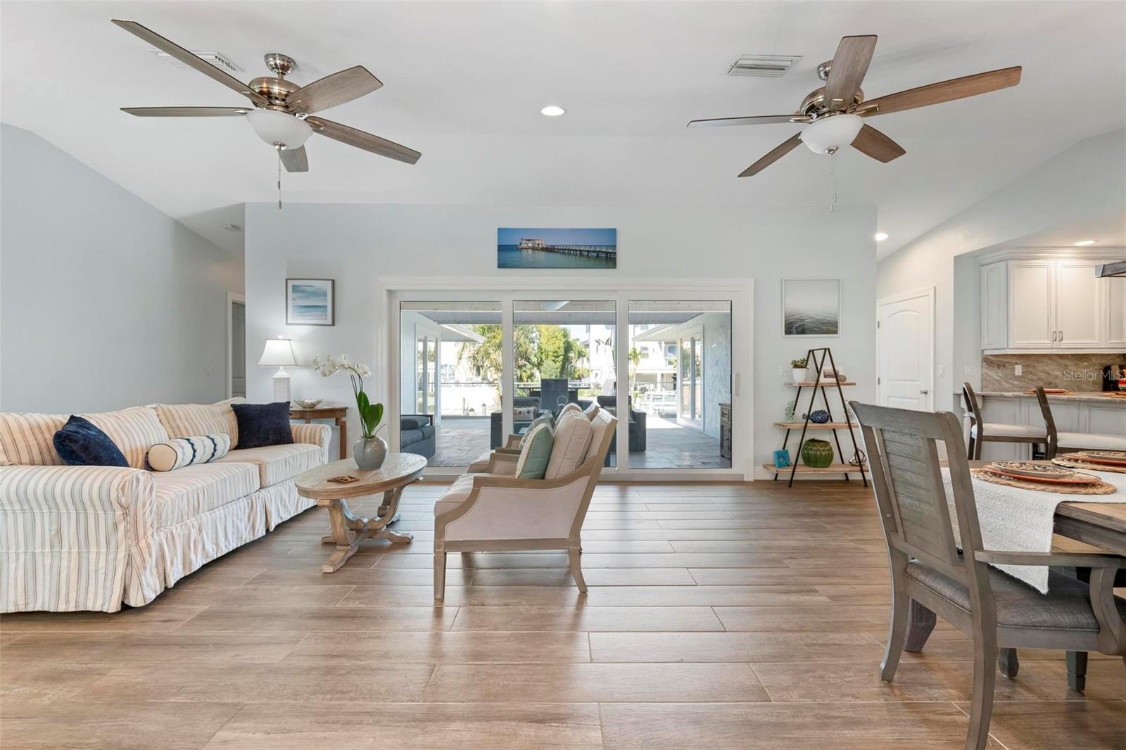 KEY ROYALE - Residential