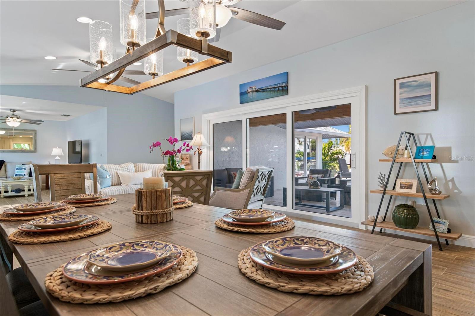 KEY ROYALE - Residential