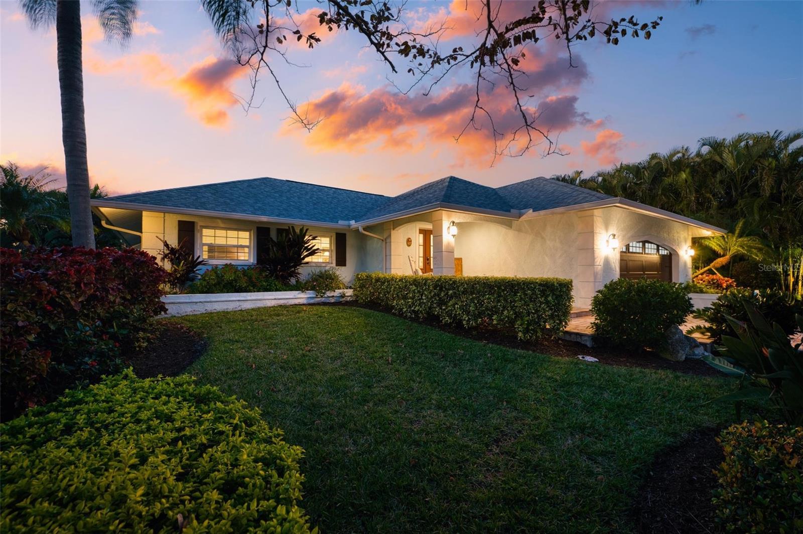 KEY ROYALE - Residential