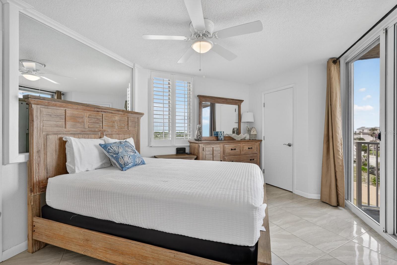 OCEANIA PLAZA CONDO - Residential