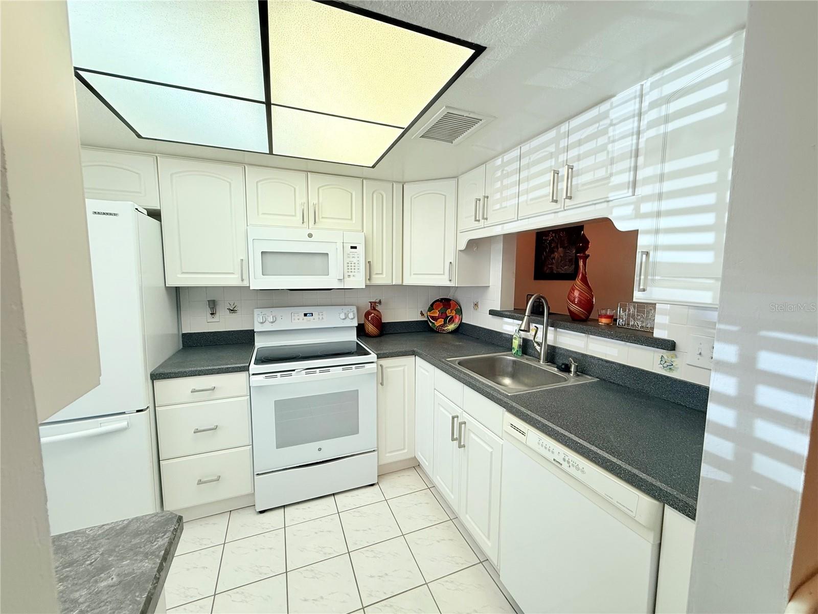 WOODLAND VILLAS CONDO 1 - Residential