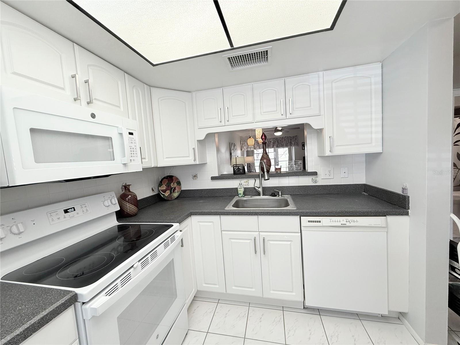 WOODLAND VILLAS CONDO 1 - Residential