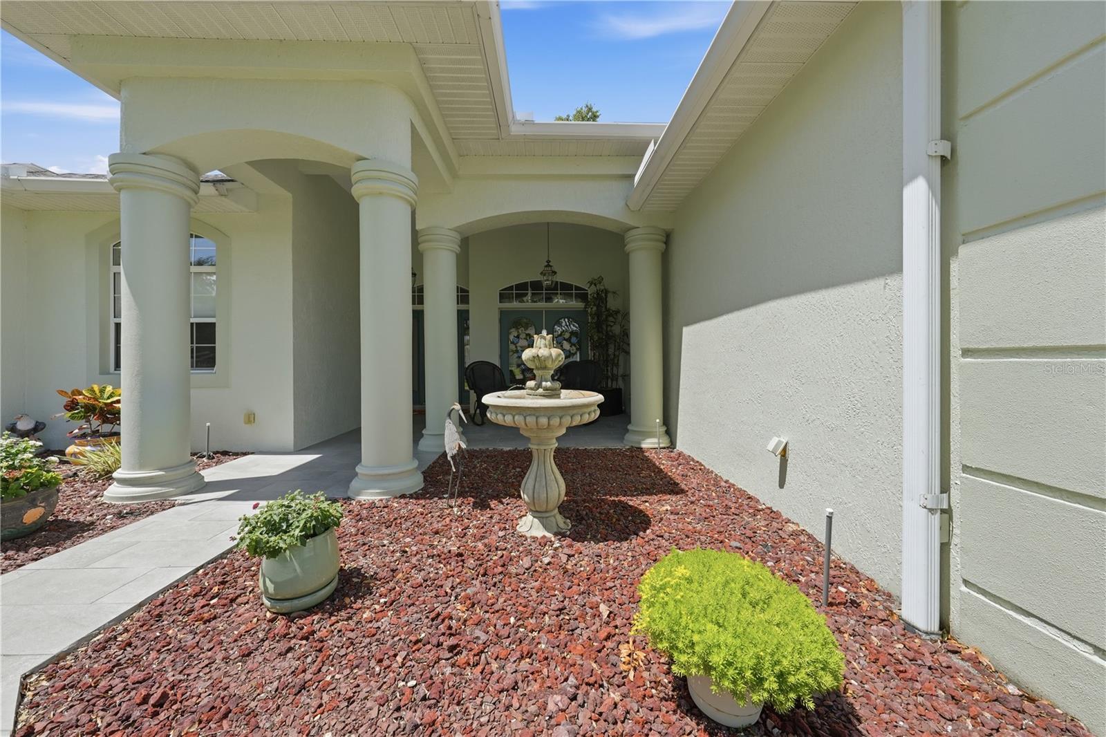 5453 GROVE MANOR