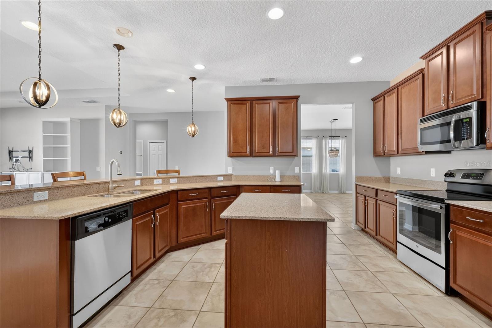 EUSTIS GRAND ISLAND RESERVE - Residential