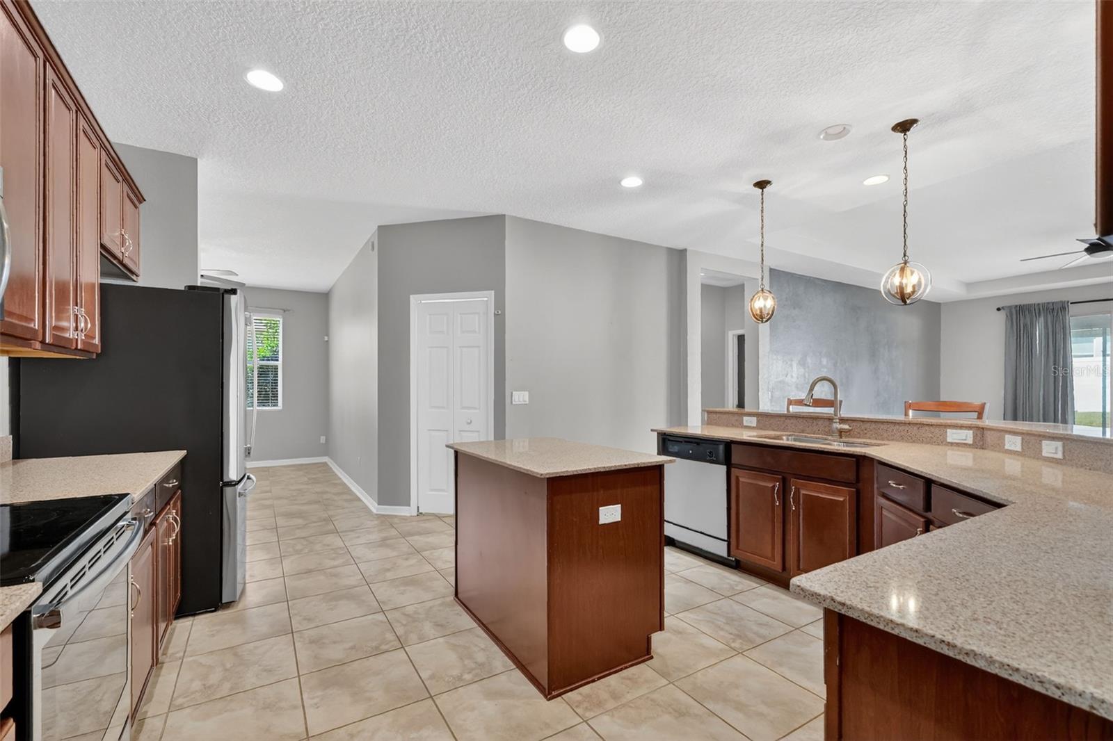 EUSTIS GRAND ISLAND RESERVE - Residential