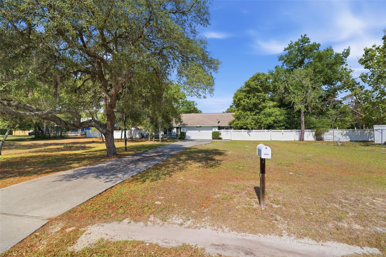 FIVE A RANCHES - Residential