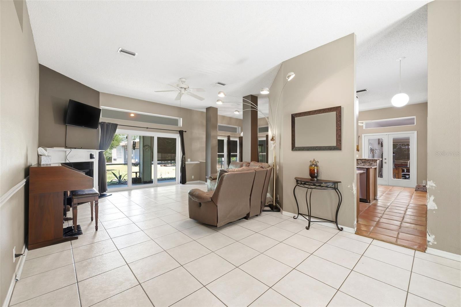 FIVE A RANCHES - Residential