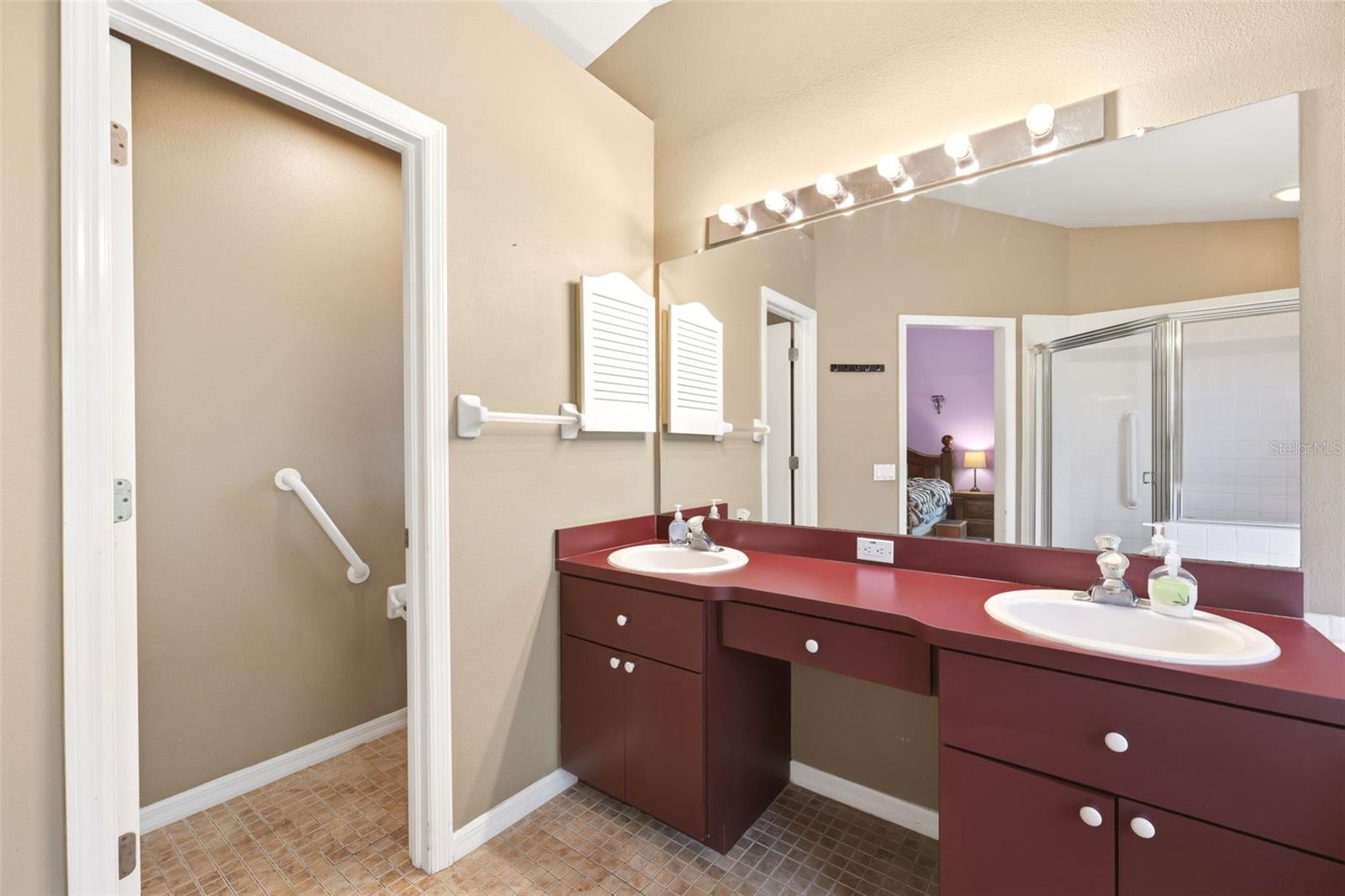 FIVE A RANCHES - Residential
