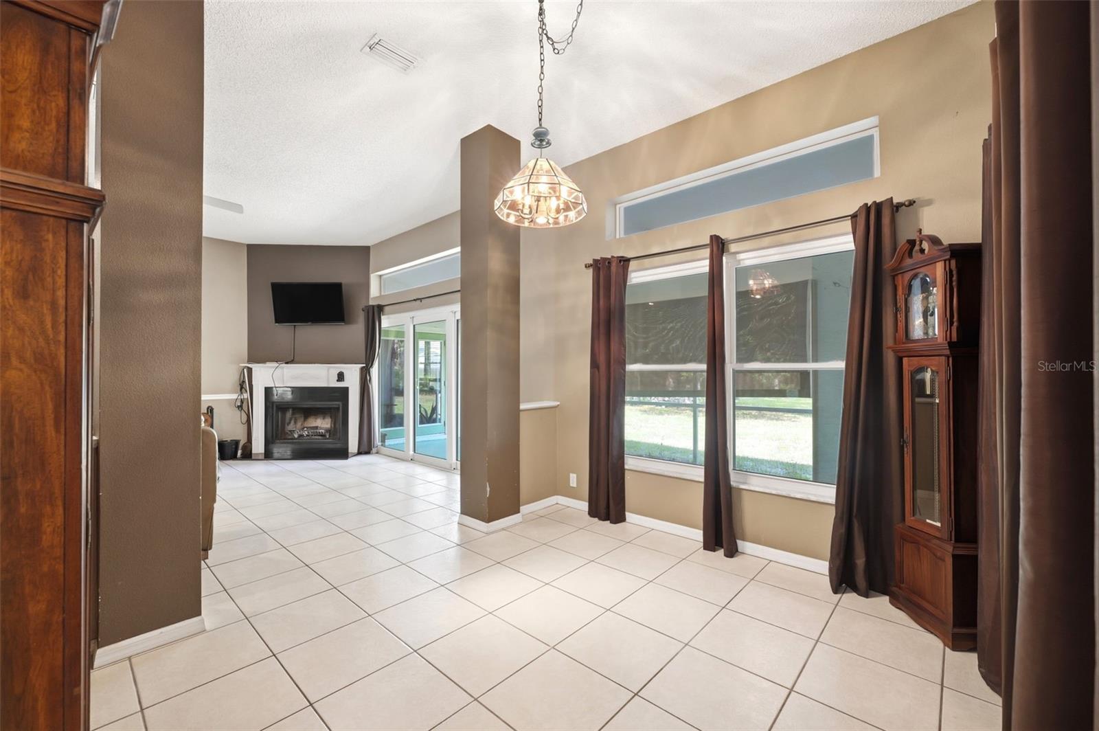 FIVE A RANCHES - Residential