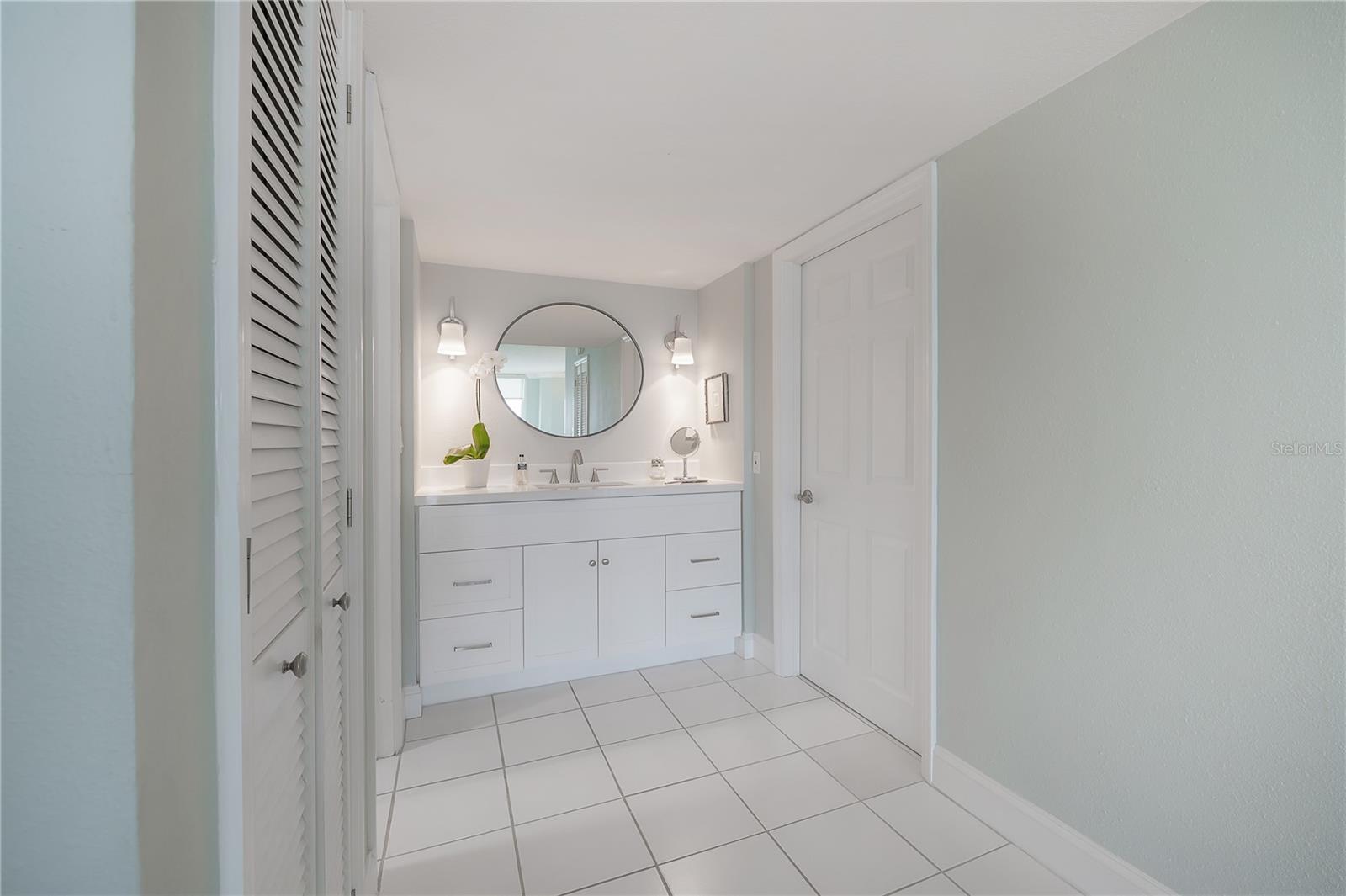 COMMODORES COVE CONDO PH - Residential