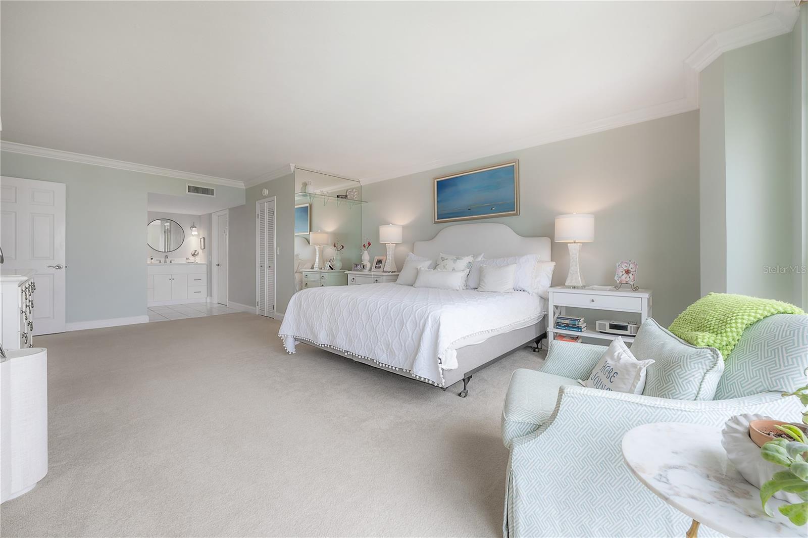 COMMODORES COVE CONDO PH - Residential