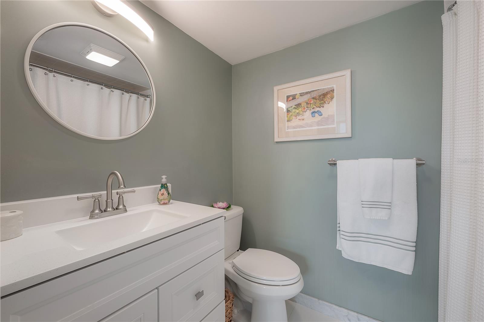 COMMODORES COVE CONDO PH - Residential