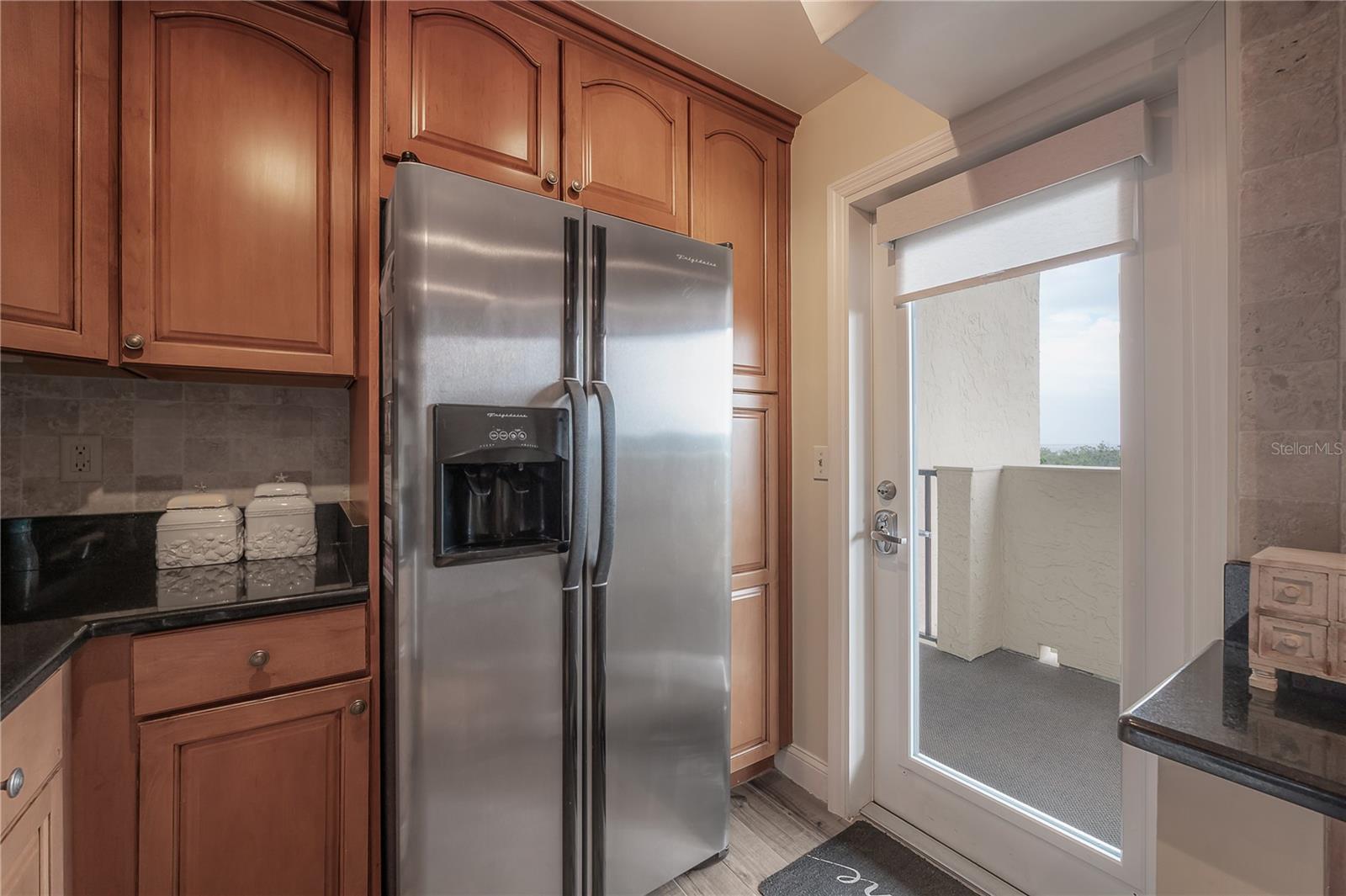 COMMODORES COVE CONDO PH - Residential