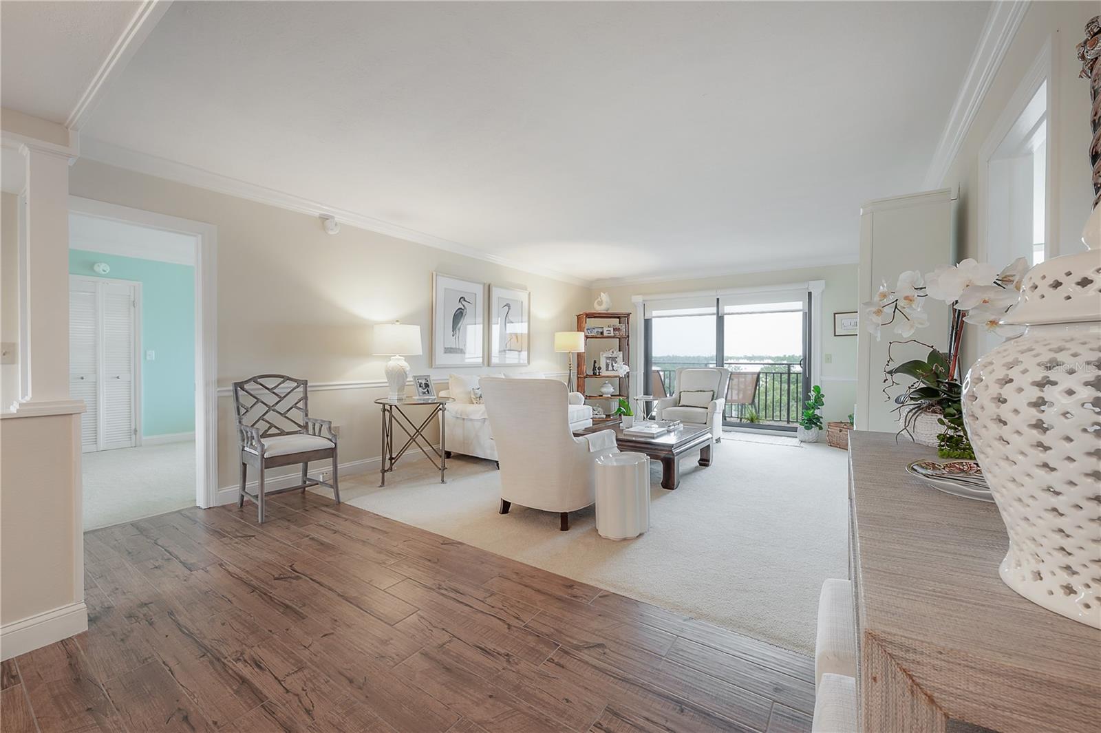 COMMODORES COVE CONDO PH - Residential