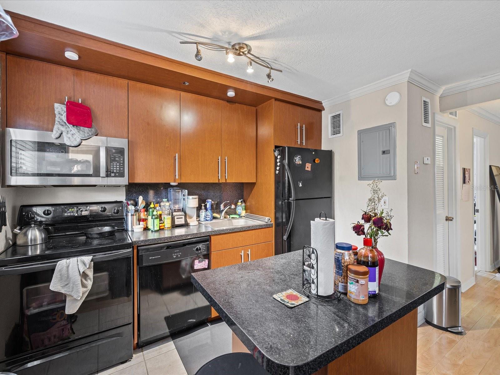 2507 E CENTRAL BOULEVARD 21