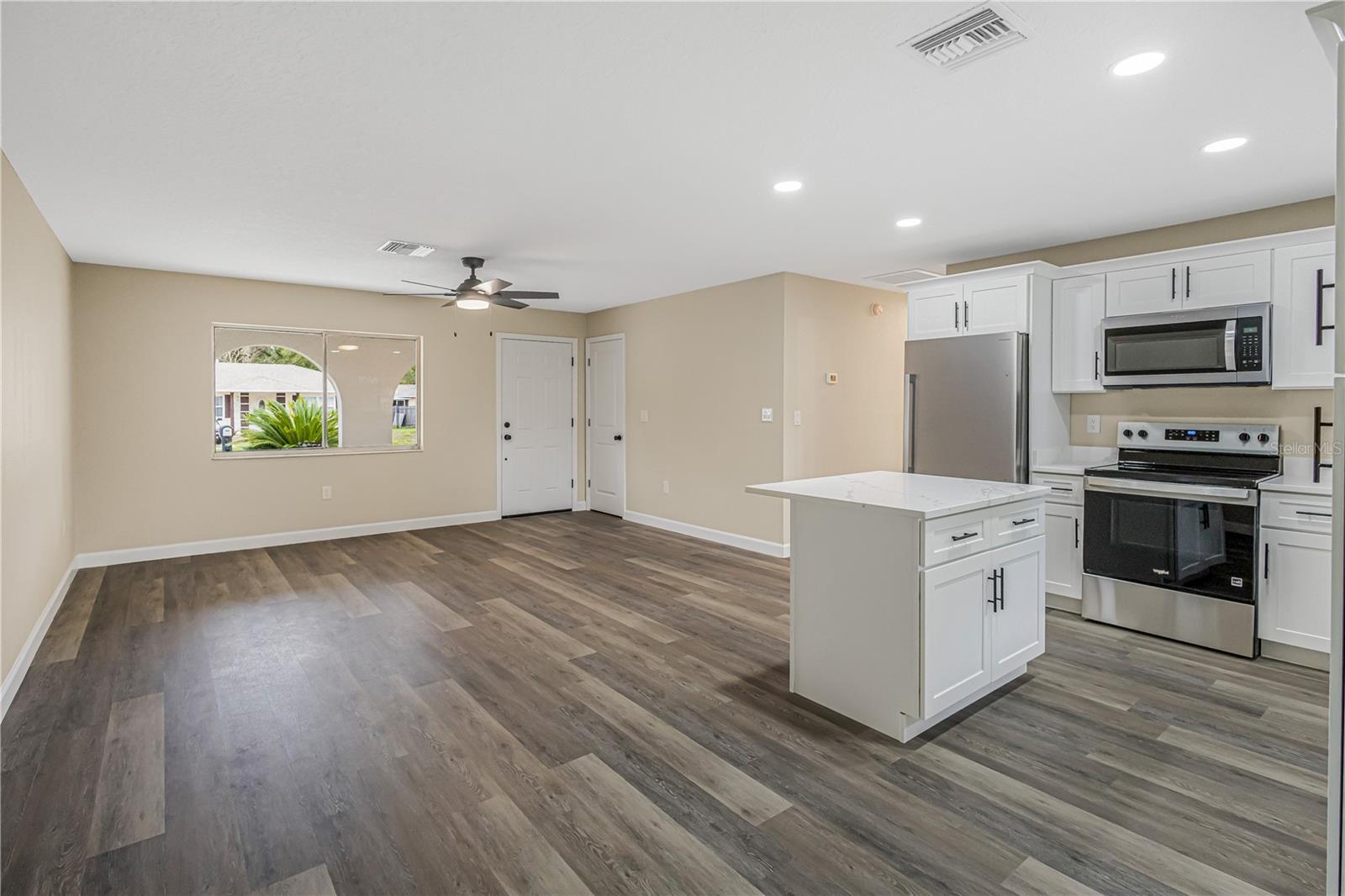 LAKE JOANNA HEIGHTS - Residential