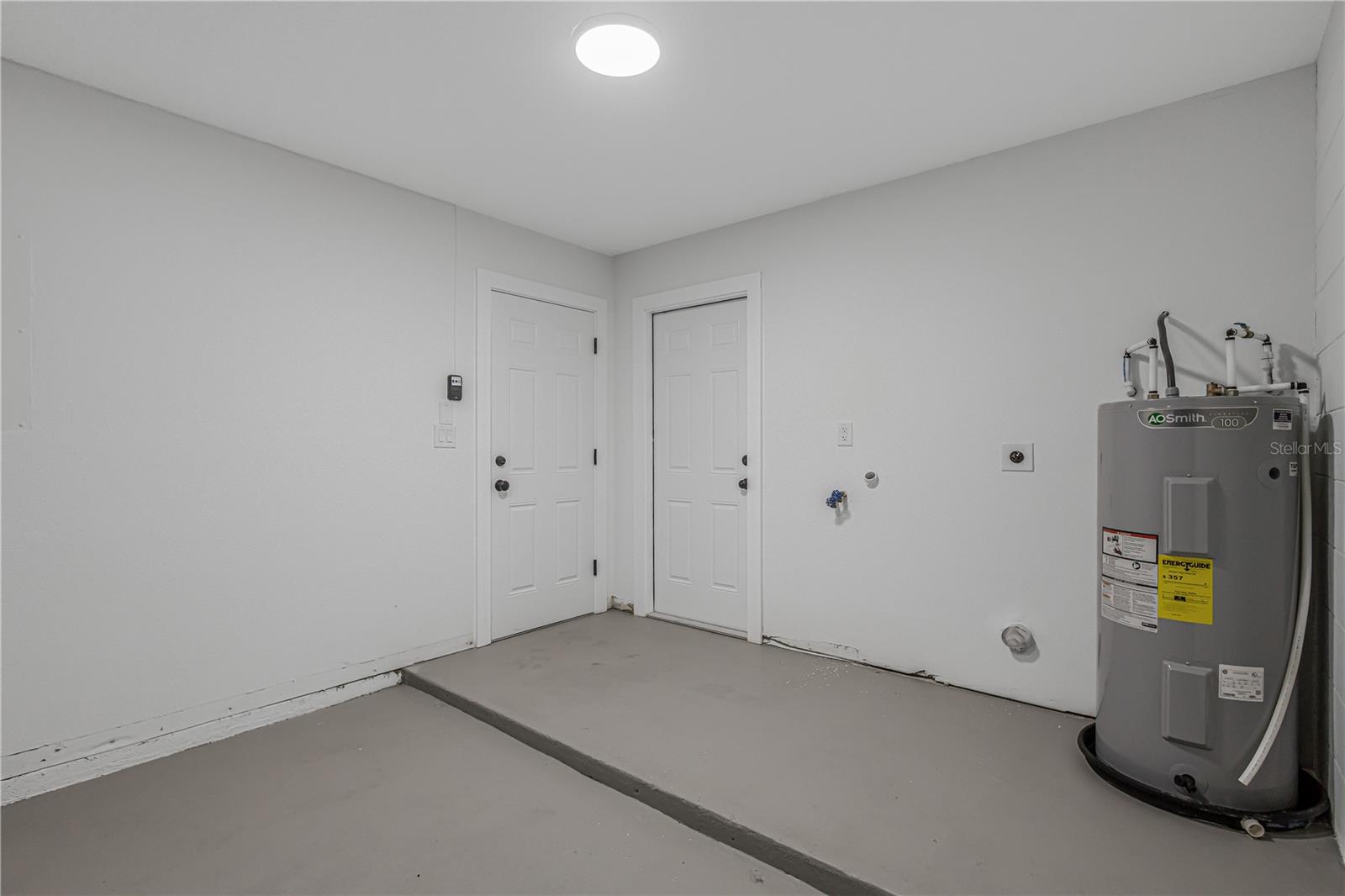 LAKE JOANNA HEIGHTS - Residential