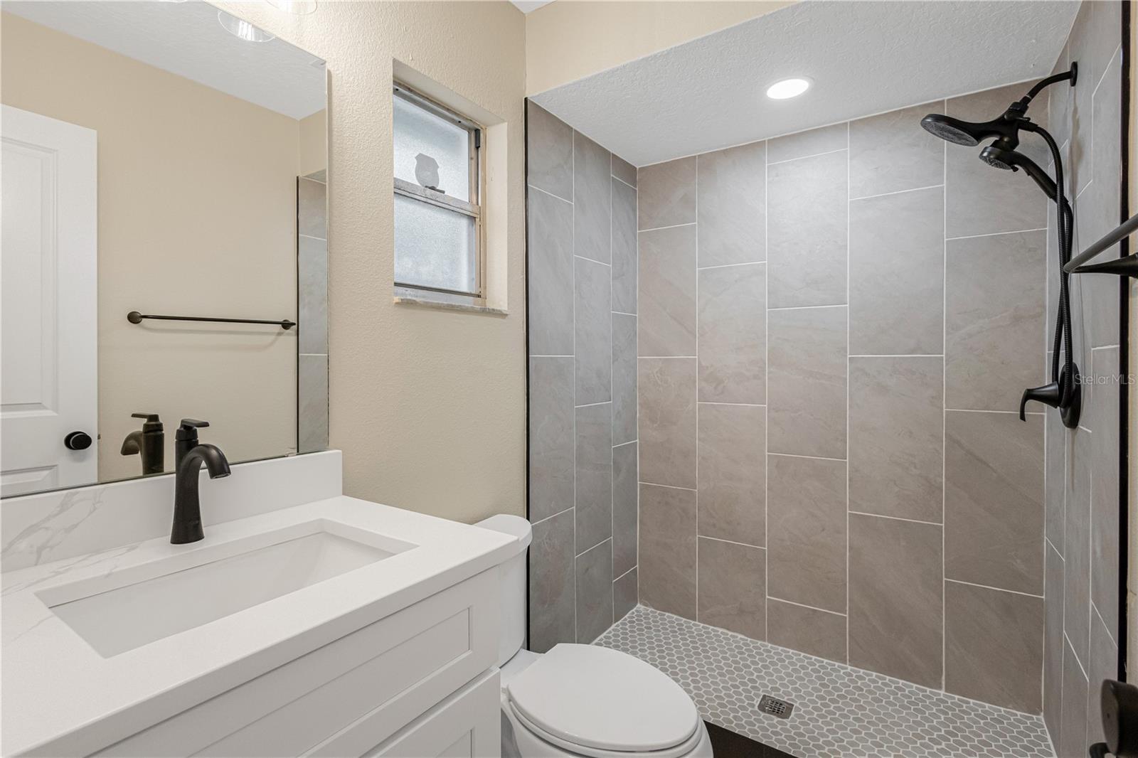 LAKE JOANNA HEIGHTS - Residential