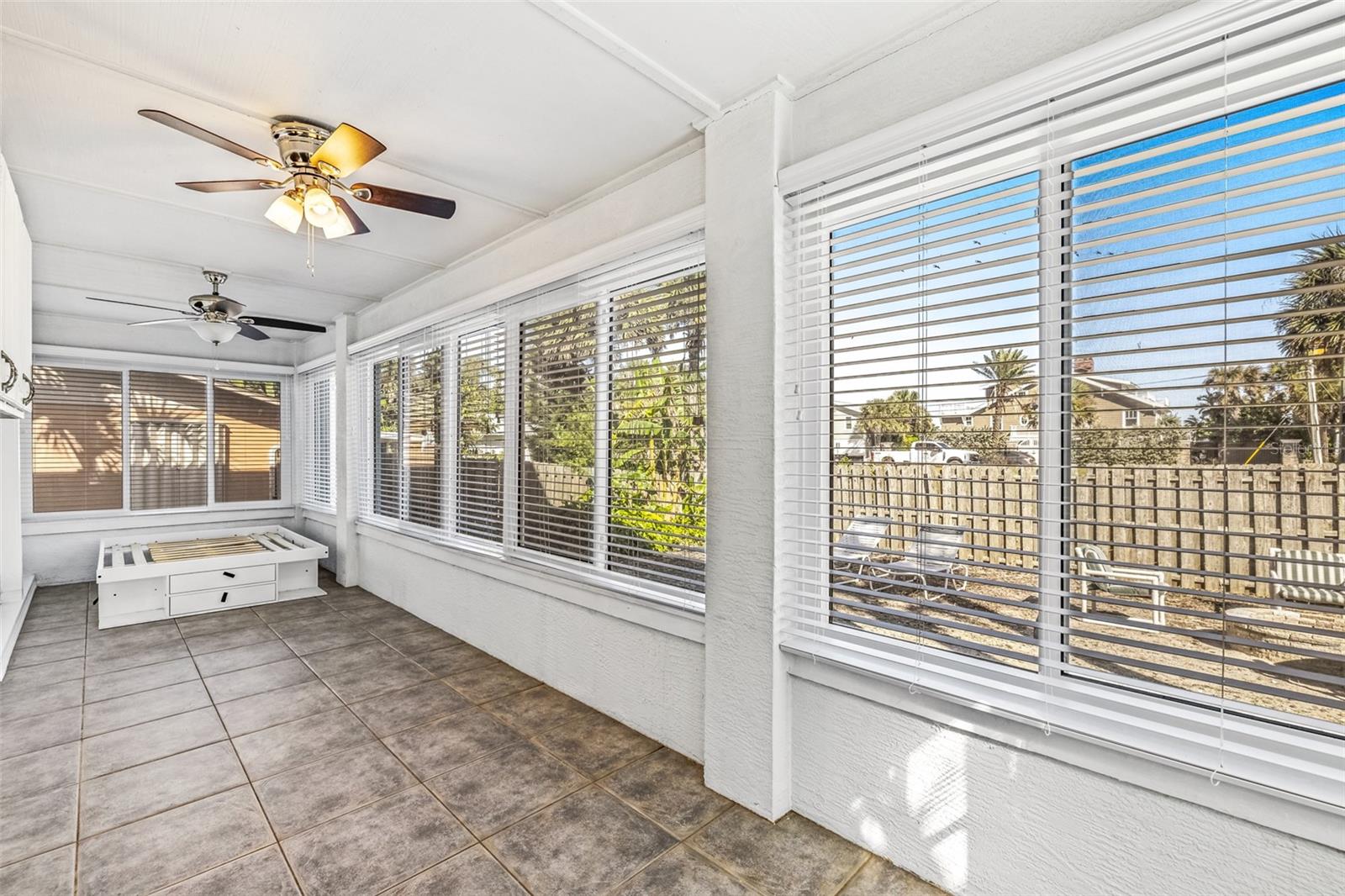 WILBUR BY SEA 01 - Residential