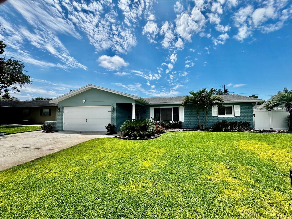 Photo of 6232 33rd Avenue N, St Petersburg, FL 33710 (MLS # A4690674)