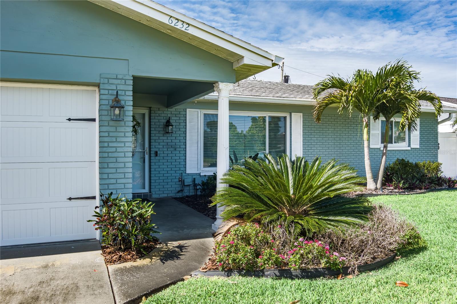 HOLIDAY PARK 7TH ADD - Residential