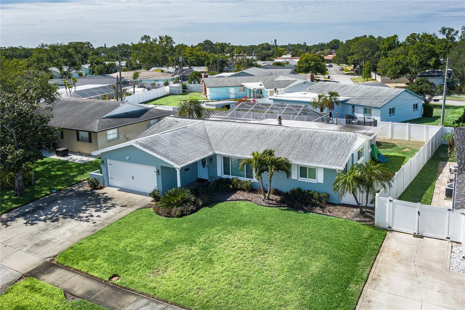 HOLIDAY PARK 7TH ADD - Residential