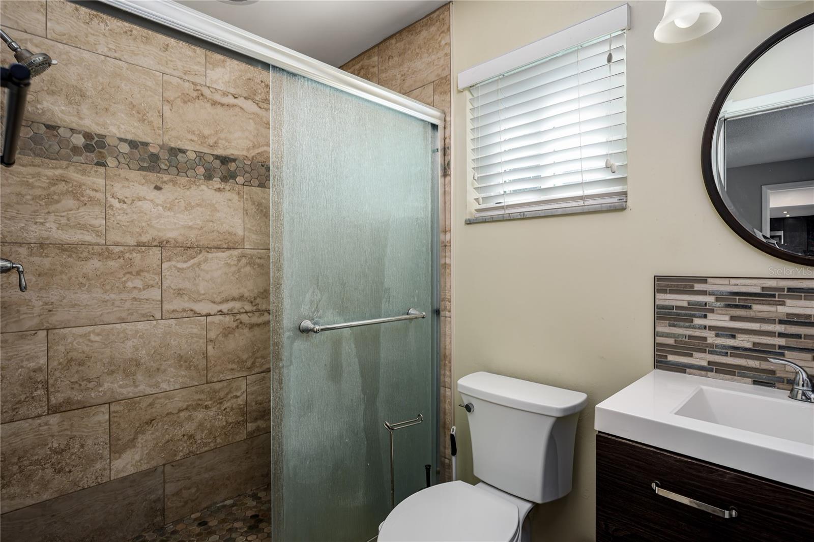 HOLIDAY PARK 7TH ADD - Residential