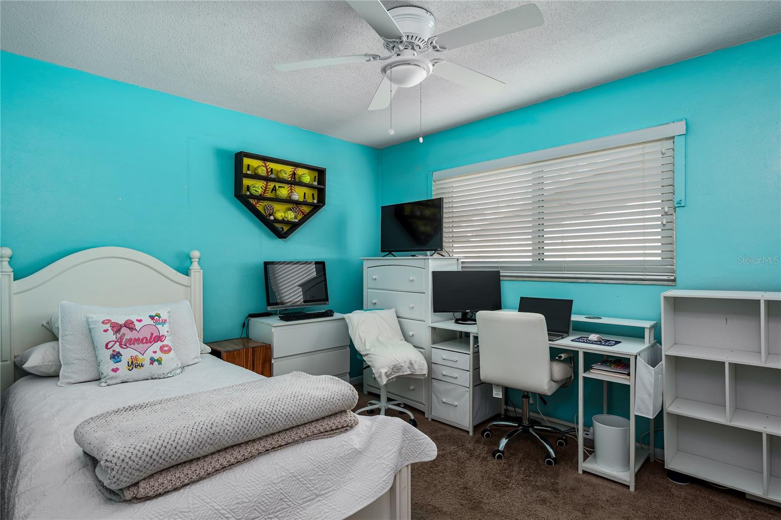 HOLIDAY PARK 7TH ADD - Residential