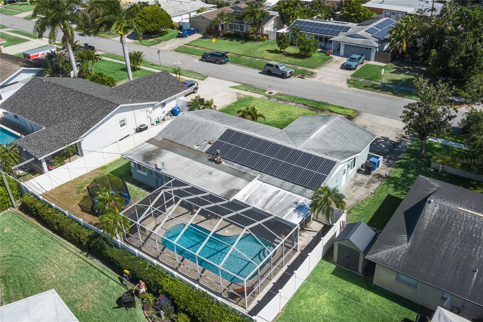 HOLIDAY PARK 7TH ADD - Residential