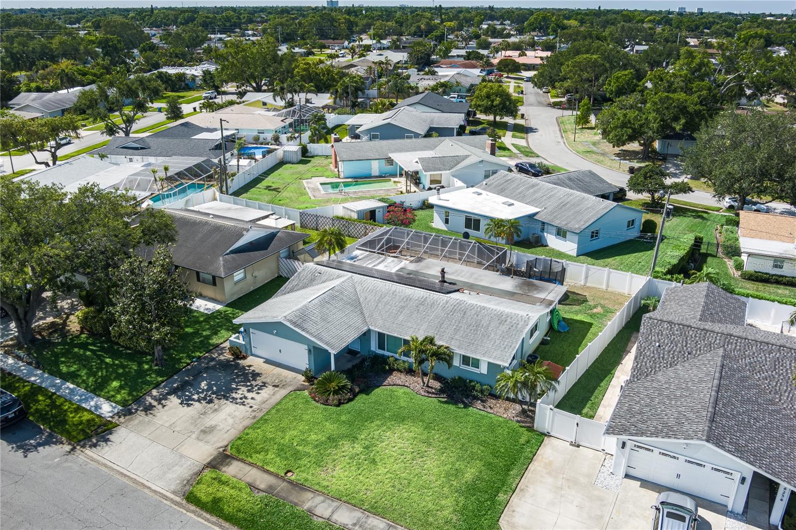 HOLIDAY PARK 7TH ADD - Residential