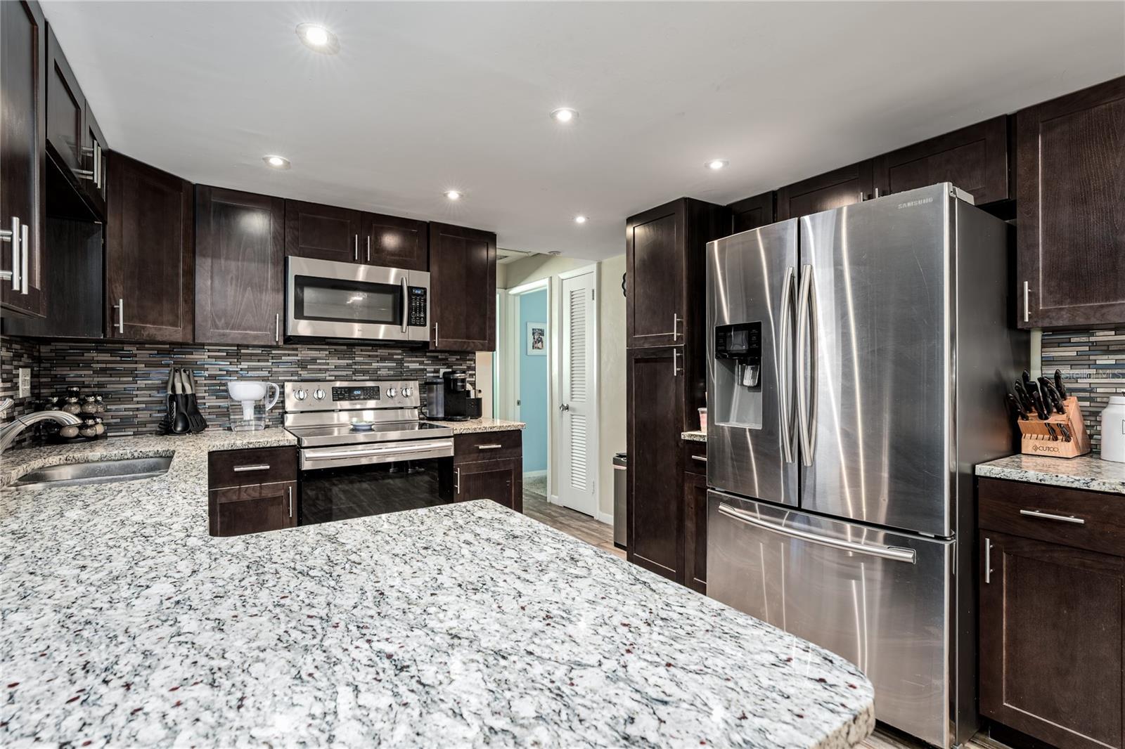 HOLIDAY PARK 7TH ADD - Residential