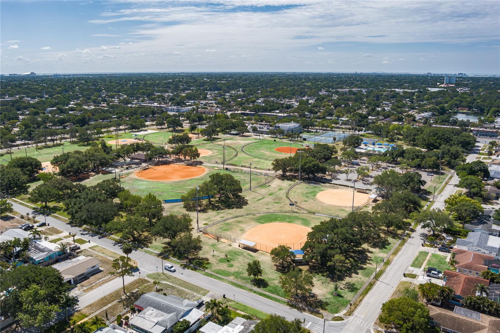 HOLIDAY PARK 7TH ADD - Residential