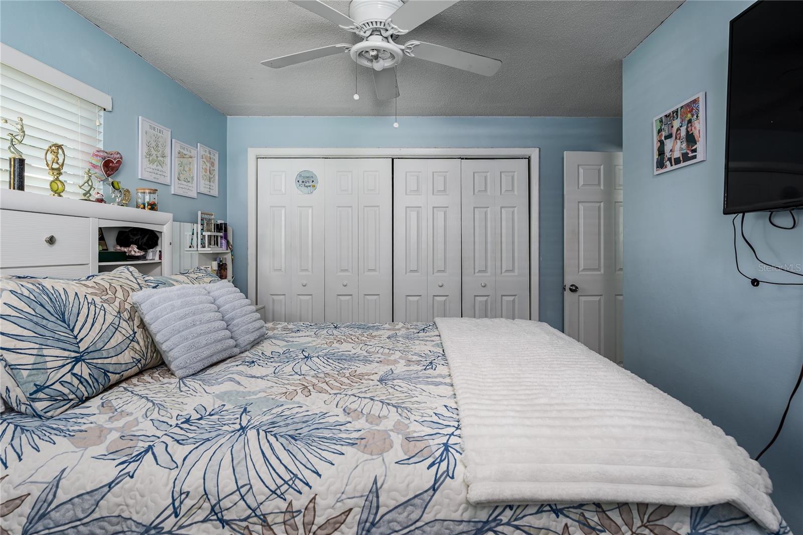 HOLIDAY PARK 7TH ADD - Residential