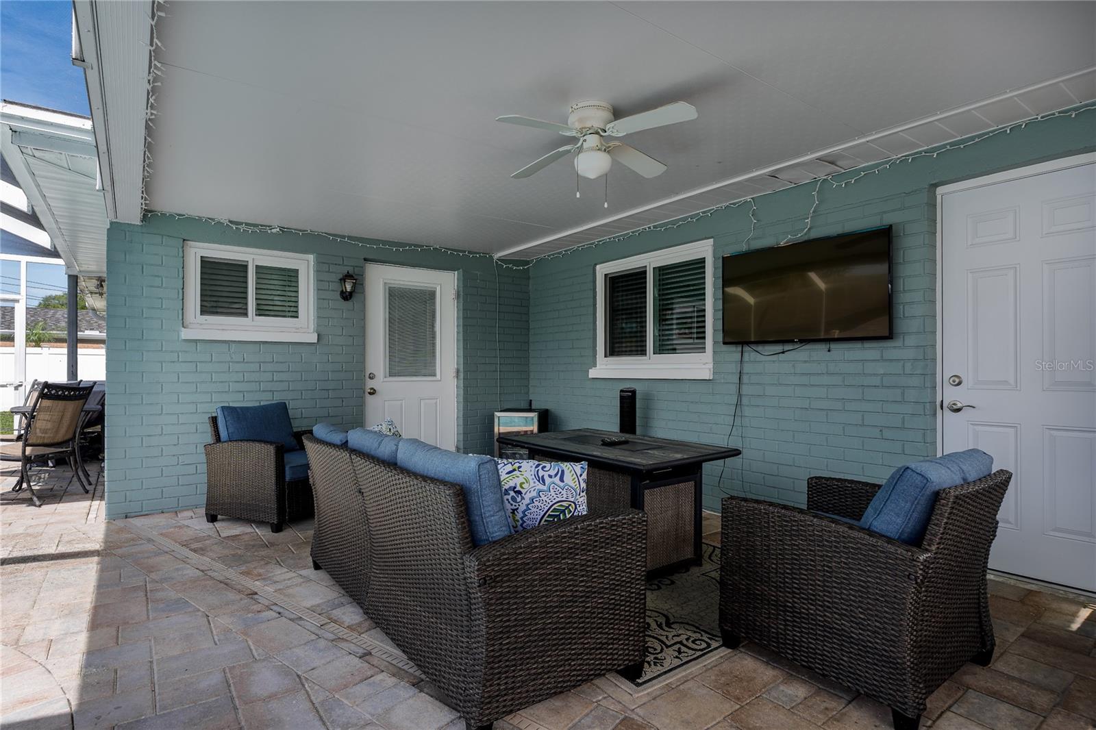 HOLIDAY PARK 7TH ADD - Residential