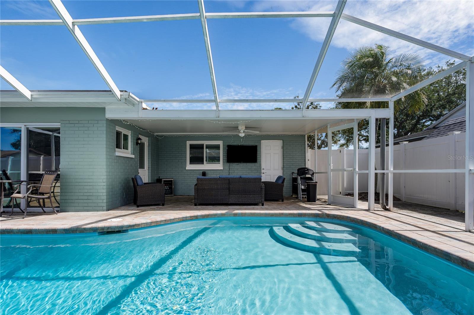 HOLIDAY PARK 7TH ADD - Residential