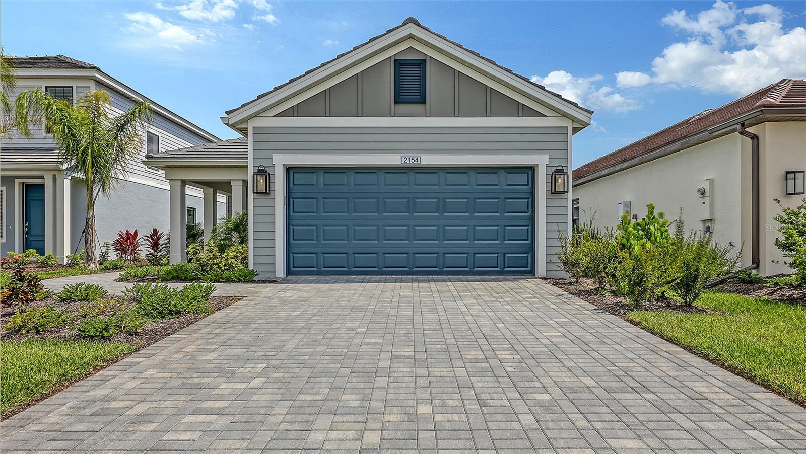 2154 BAMBOO PALM COVE