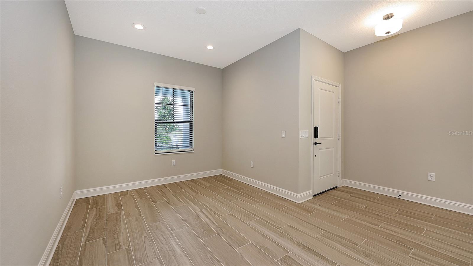 2154 BAMBOO PALM COVE
