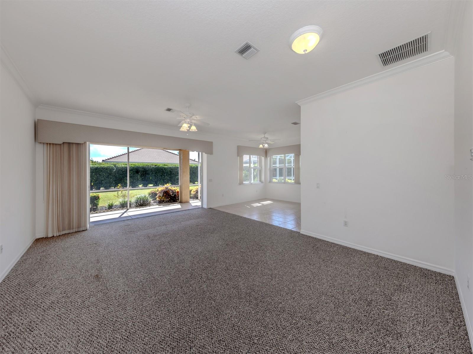 THE LAKES OF JACARANDA - Residential