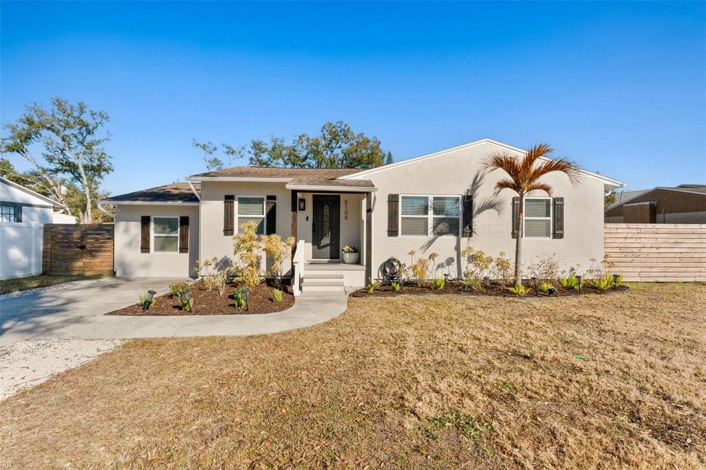 Photo of 5109 N Rome Avenue, Tampa, FL 33603 (MLS # TB8469540)