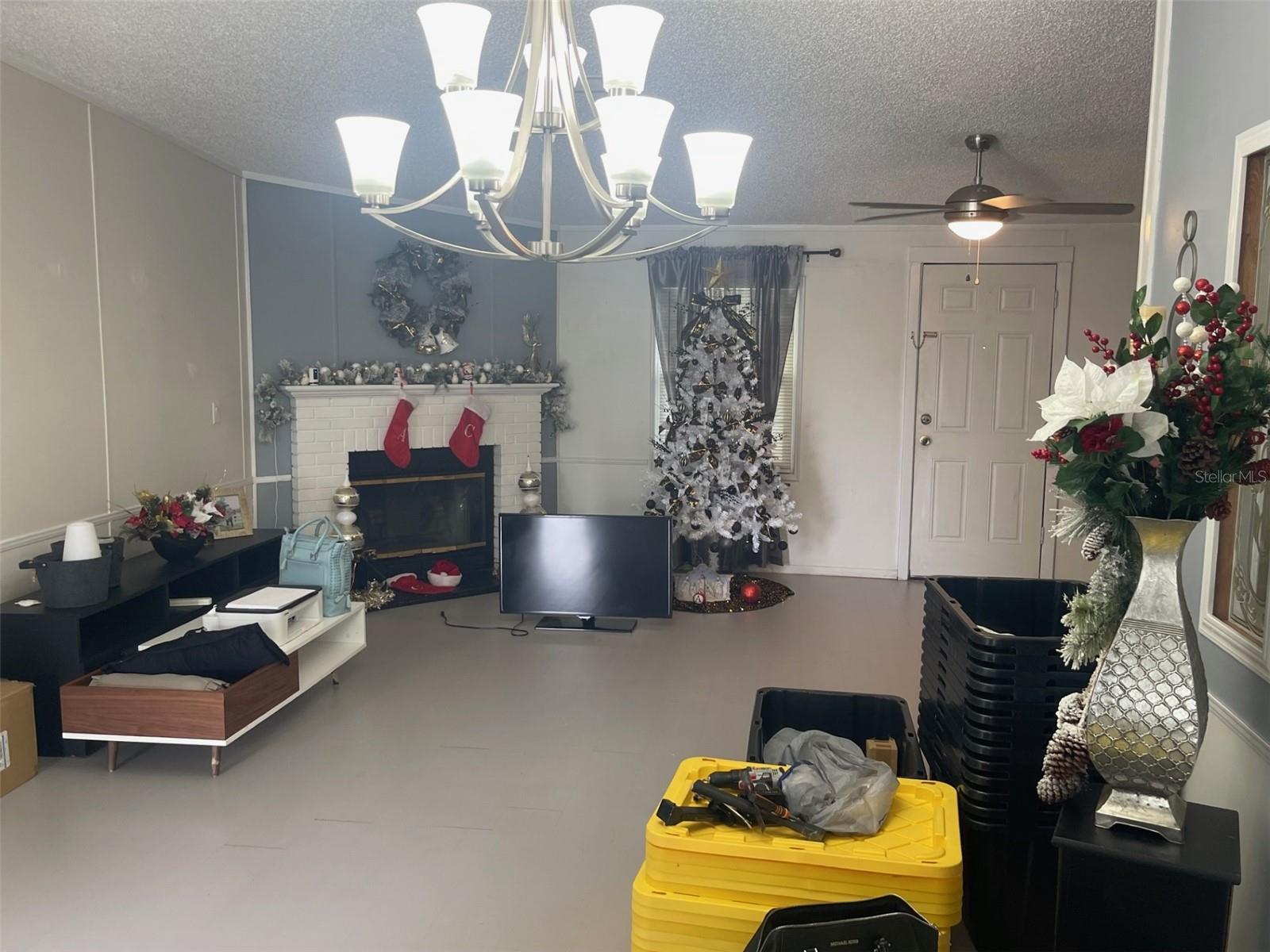 LYNNWOOD ESTATES - Residential